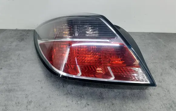 Opel Astra H Rear/tail lights 24451832