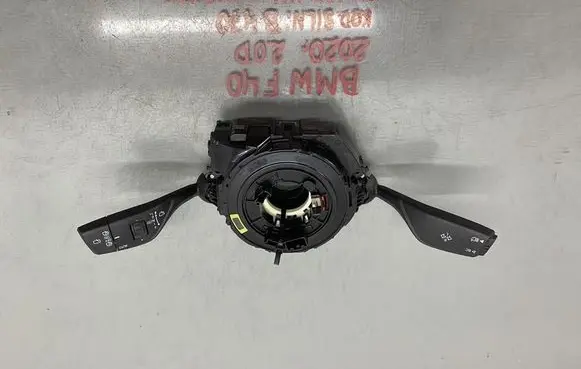 BMW 1 F40 Headlight wiper switch 10519806