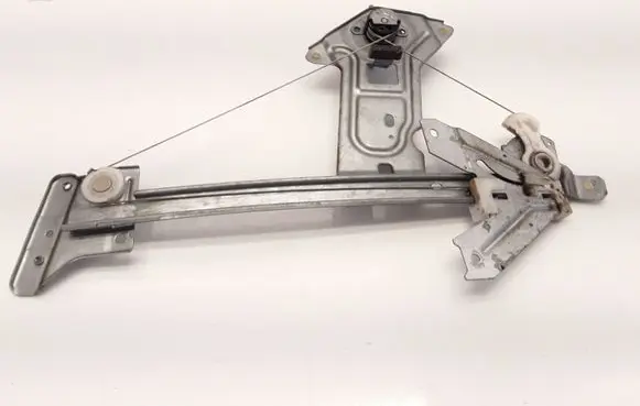 Rear door manual window regulator
