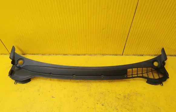 Chevrolet Volt I Wiper trim 22908553
