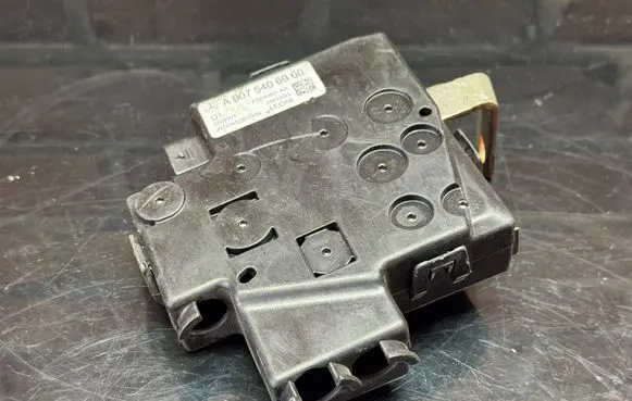 Mercedes-Benz Sprinter W907 W910 Fuse box set A9075406960 P00344531AA
