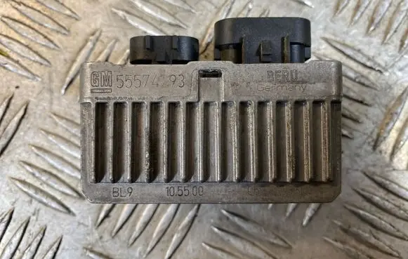 Opel Antara Glow plug pre-heat relay 55574293 105500