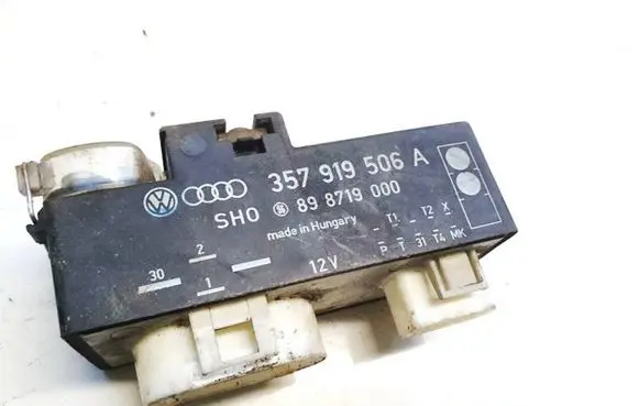 Volkswagen Golf III Coolant fan relay 357919506a 898719000