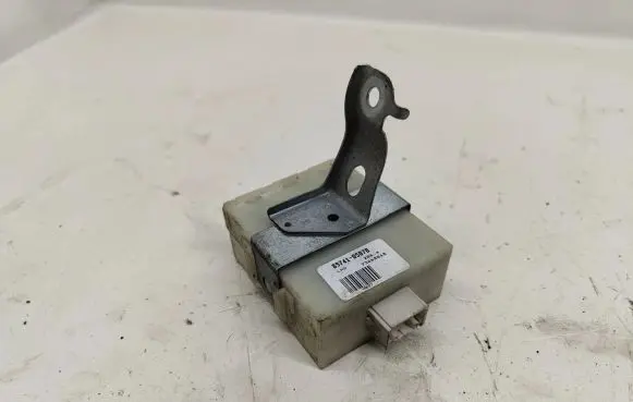 Toyota Avensis T250 Door control unit/module 8974105070 73668012 2064