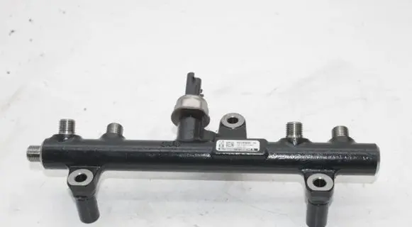 Ford Focus Fuel main line pipe 968190968003