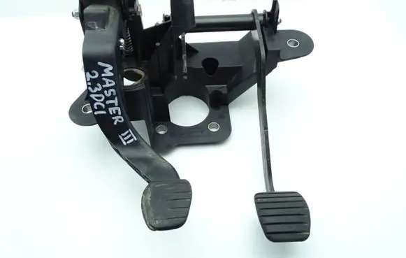 Renault Master III Pedal assembly 
