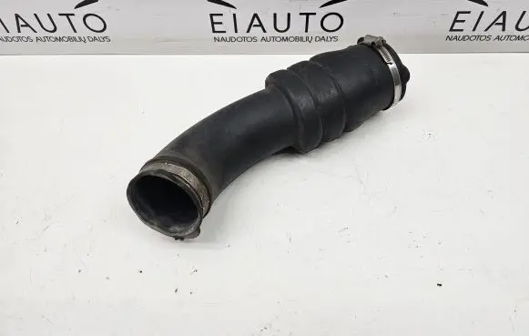 Volvo V70 Intercooler hose/pipe 08692401