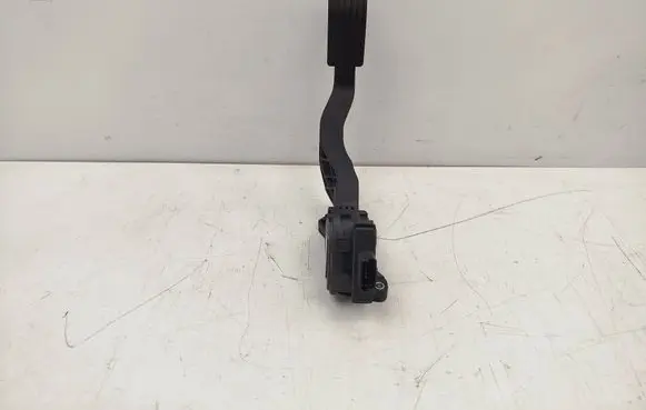 Peugeot 207 Accelerator throttle pedal 9680756880 20072007 6PV00908300