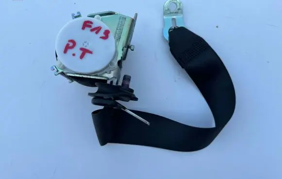BMW 6 F12 F13 Rear seatbelt 722644003