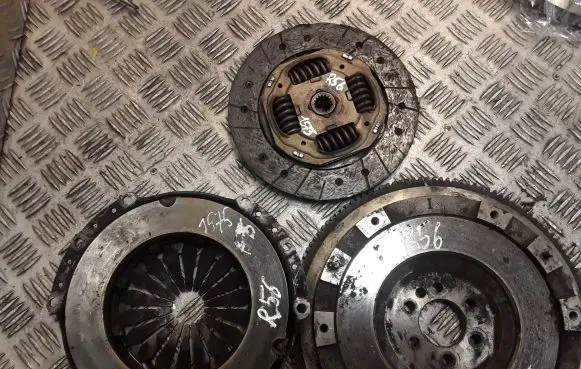 Mini One - Cooper Coupe R56 Clutch set kit 7557169 7561765