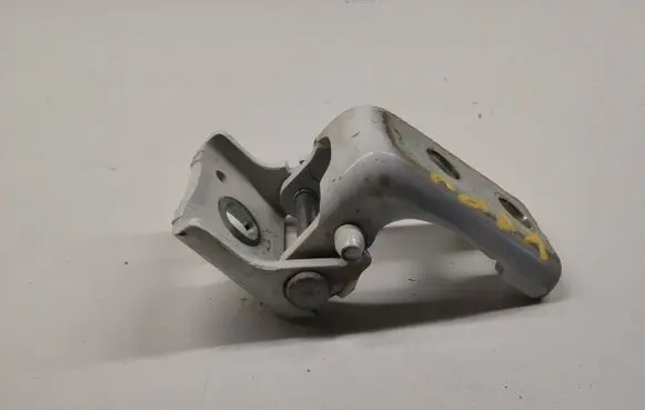 Citroen Berlingo Front door upper hinge 