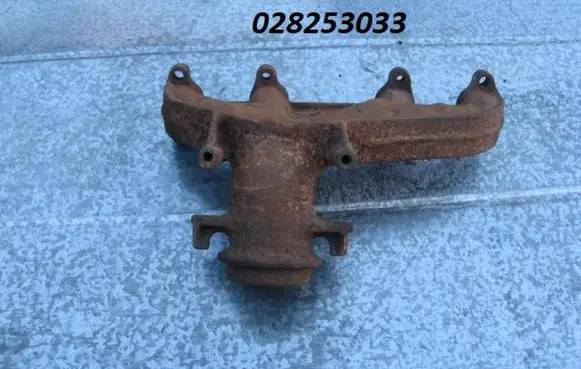 Volkswagen Golf II Exhaust manifold 028253033