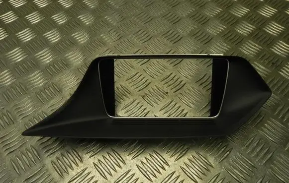 Mercedes-Benz E W212 Radio/GPS head unit trim A2126802136 T3561