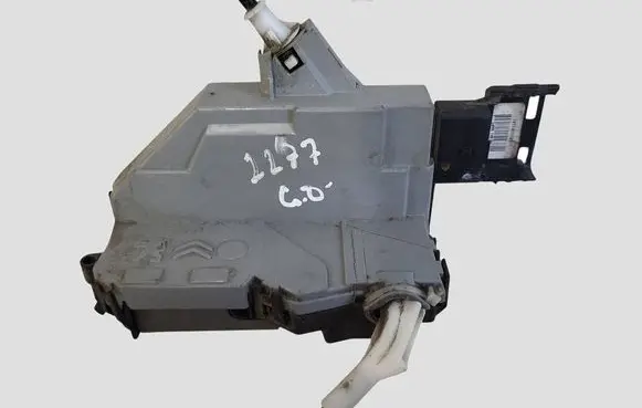 Peugeot 308 Rear door lock 567164