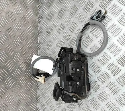 Volkswagen Golf VII Coupe door lock (next to the handle) 5TC837015