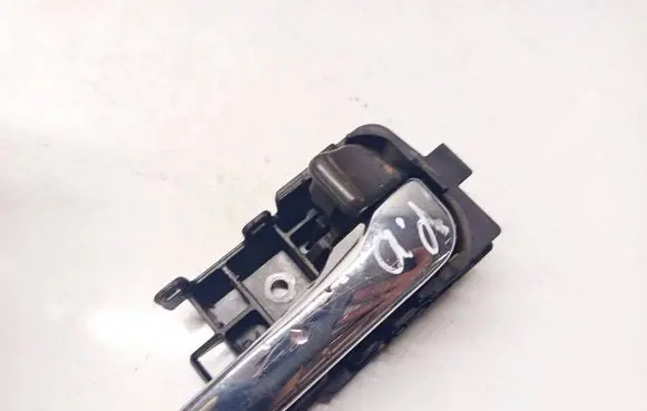 Nissan X-Trail T30 Front door interior handle 