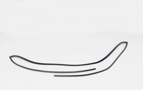 Mazda 3 II Windshield trim