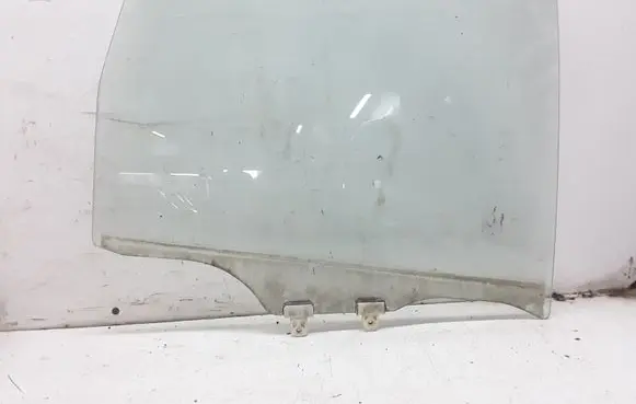 Nissan X-Trail T30 Rear door window glass
