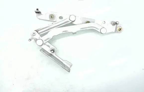 Alfa Romeo 159 Tailgate/trunk/boot hinge 