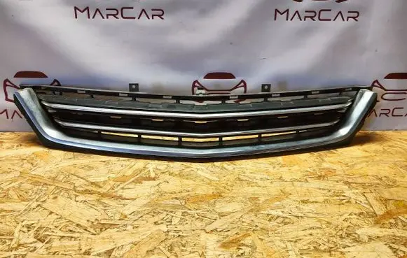 Chevrolet Impala Front bumper upper radiator grill 22798097 Z5036GMX352