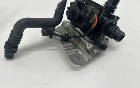 BMW iX Electric auxiliary coolant/water pump 9462114