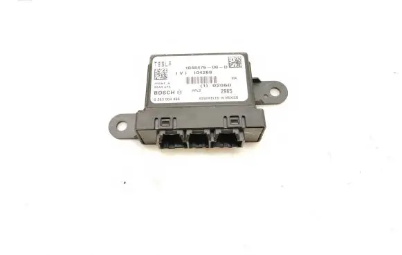 Tesla Model S Parking PDC control unit/module 104847600D