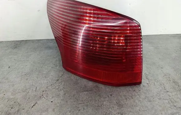 Peugeot 407 Rear/tail lights 