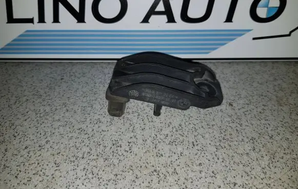 BMW 5 E39 Radiator support slam panel bracket 2247896
