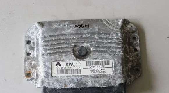 Renault Megane III Engine control unit/module 237101353R 237101370R V29009794A