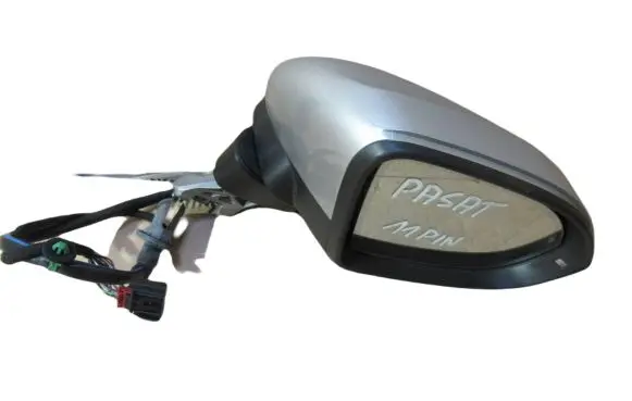 Volkswagen PASSAT B7 Front door electric wing mirror 