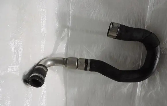 Intercooler hose/pipe