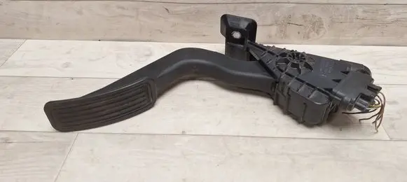 Mazda 5 Accelerator throttle pedal 1988003480 CC3041600 11G29