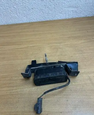 Volvo V70 Headlight/headlamp mounting bracket 89002986 8620492