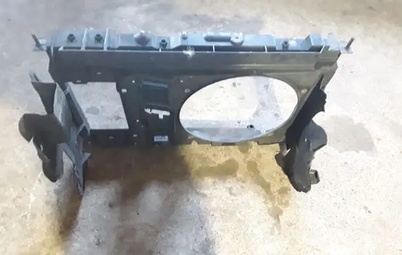 Citroen C4 Grand Picasso Radiator support slam panel