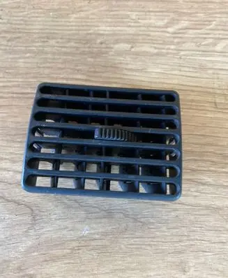 BMW 5 E28 Dashboard side air vent grill/cover trim 13679451 1367945 6422