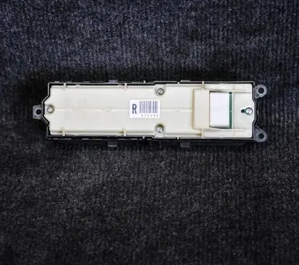 Lexus RX 330 - 350 - 400H Electric window control switch 8404048190