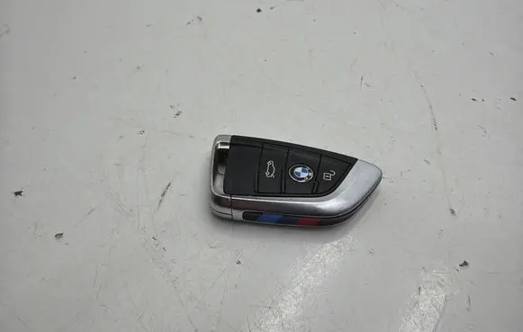 BMW X6 F16 Ignition key/card 