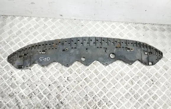 Front bumper lip