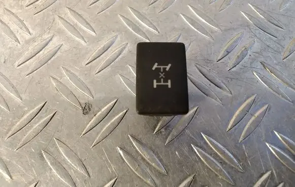 Lexus RX 450H Other switches/knobs/shifts 15C040