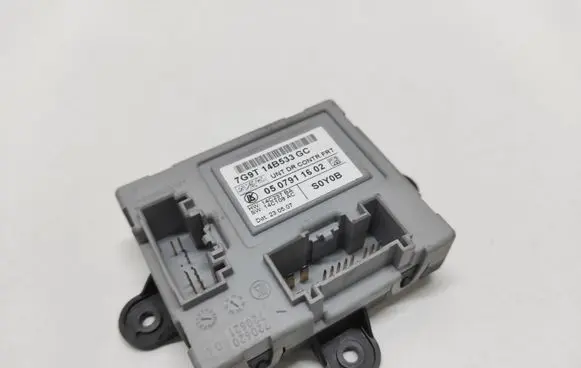Ford Mondeo MK IV Door control unit/module 7G9T14B533GC