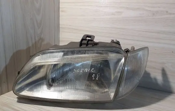 Renault Scenic I Headlight/headlamp 7700831462