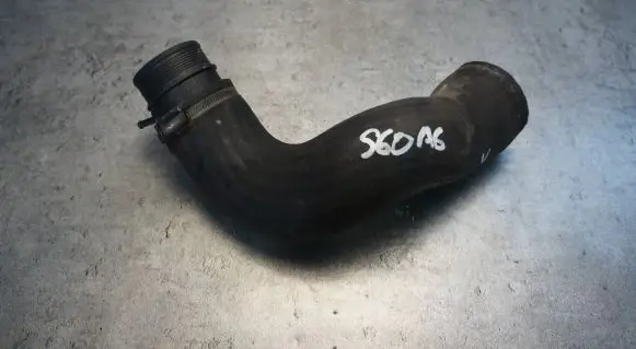 Volvo S60 Intercooler hose/pipe 31274103