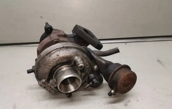 Audi A4 S4 B5 8D Turbo 028145702