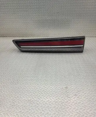 Opel Mokka B Tailgate rear/tail lights 9833944580