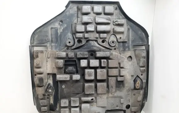 Mercedes-Benz R W251 Engine splash shield/under tray