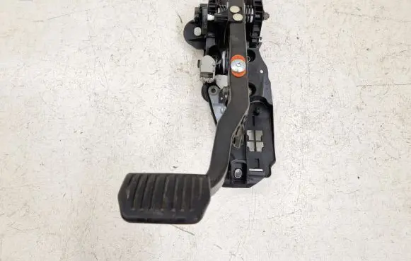 Ford Fusion II Brake pedal DG989F856 DG989F856HC L1628132235