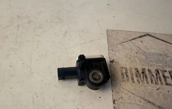 Mercedes-Benz CLA C117 X117 W117 Airbag deployment crash/impact sensor A1668210151 56054085AA