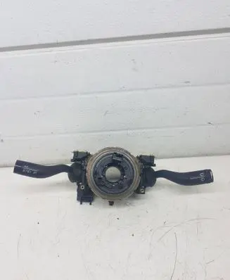 Wiper turn signal indicator stalk/switch