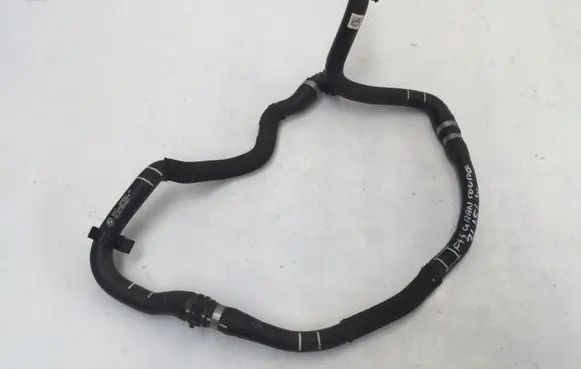 BMW 2 F44 Engine coolant pipe/hose 6832801