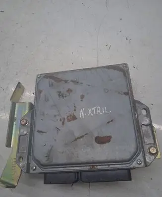 Nissan X-Trail T30 Engine control unit/module 5800380